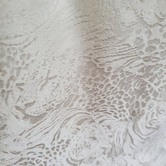 ELEGANT SILK SCARF Embossed Jacquard Animal Floral Print 90s Soft Luxe Feel - Picture 6 of 8